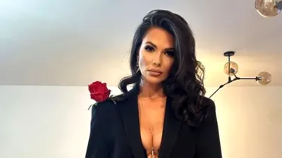 FOTO. Cea mai sexy susținătoare, propunere indecentă: „Două bilete pentru o cazare la Mykonos”