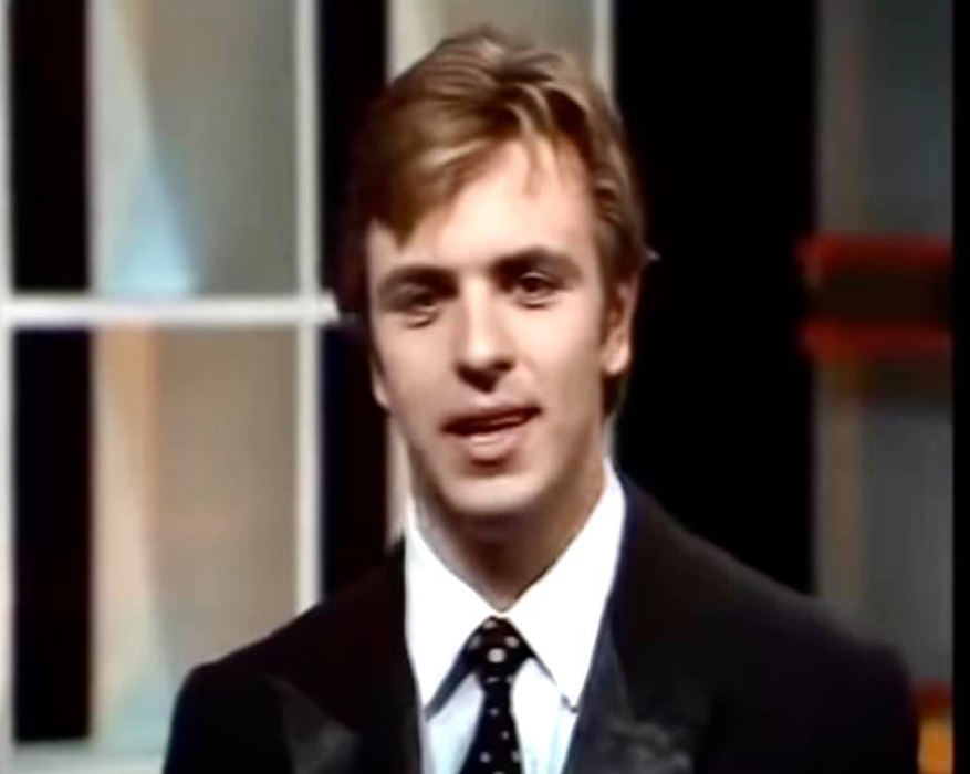 Horia Brenciu, dezvăluiri despre prima sa apariţie TV. Cum arăta artistul la 21 de ani