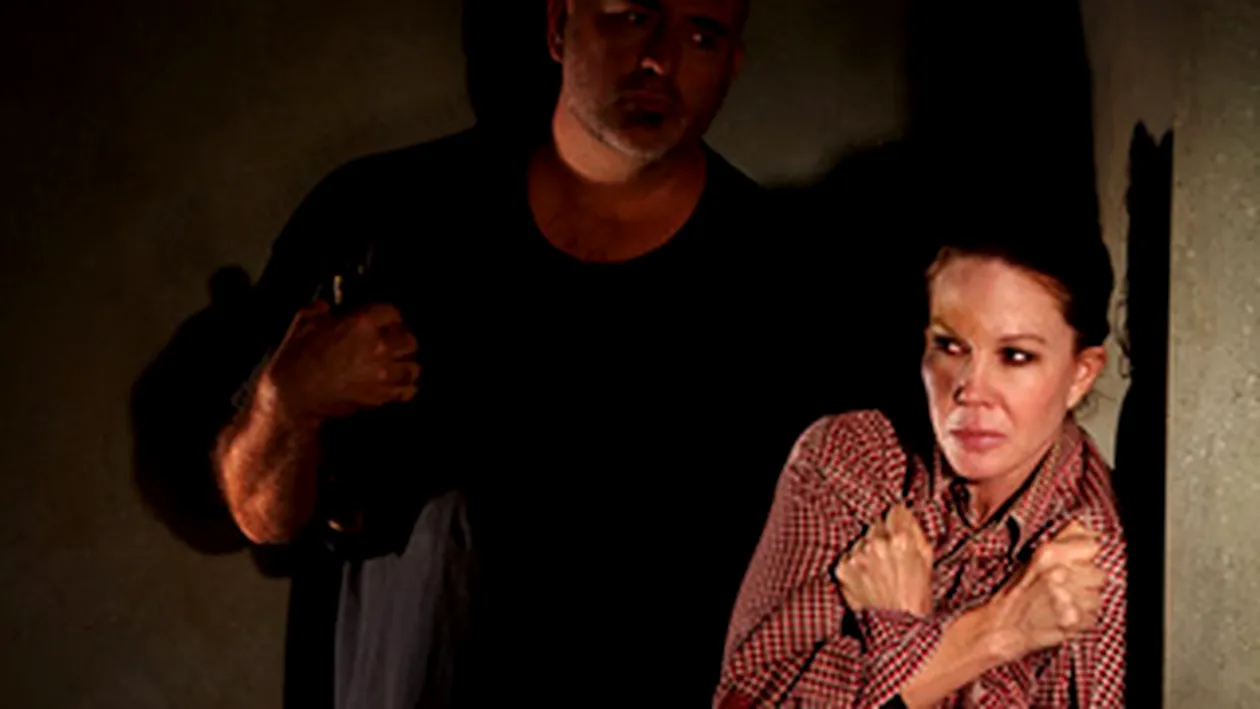 Tratament inuman pentru o valceanca! Eram sclava sotului meu, ii spalam pe picioare pe el si pe socrii