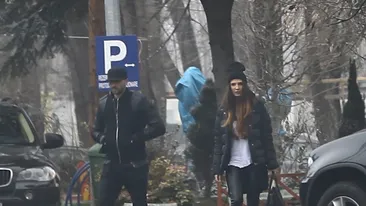 Ropotane, unde iti sunt bunele maniere? Fotbalistul pare tot mai distant cu iubita lui, Raluca Ogica!