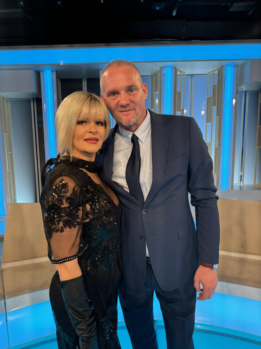 Radu Palaniță, alături de Sanda Ladoși, una dintre colegele sale de suflet foto: Facebook