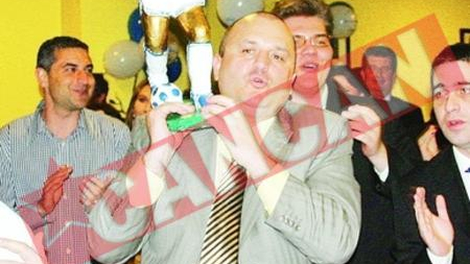 Mititelu a primit o statuie din BCA