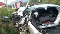 O şoferiţă de 33 de ani a murit la Herculane, după ce a ajuns pe contrasens și s-a izbit de un TIR. Ce făcea femeia în timp ce conducea