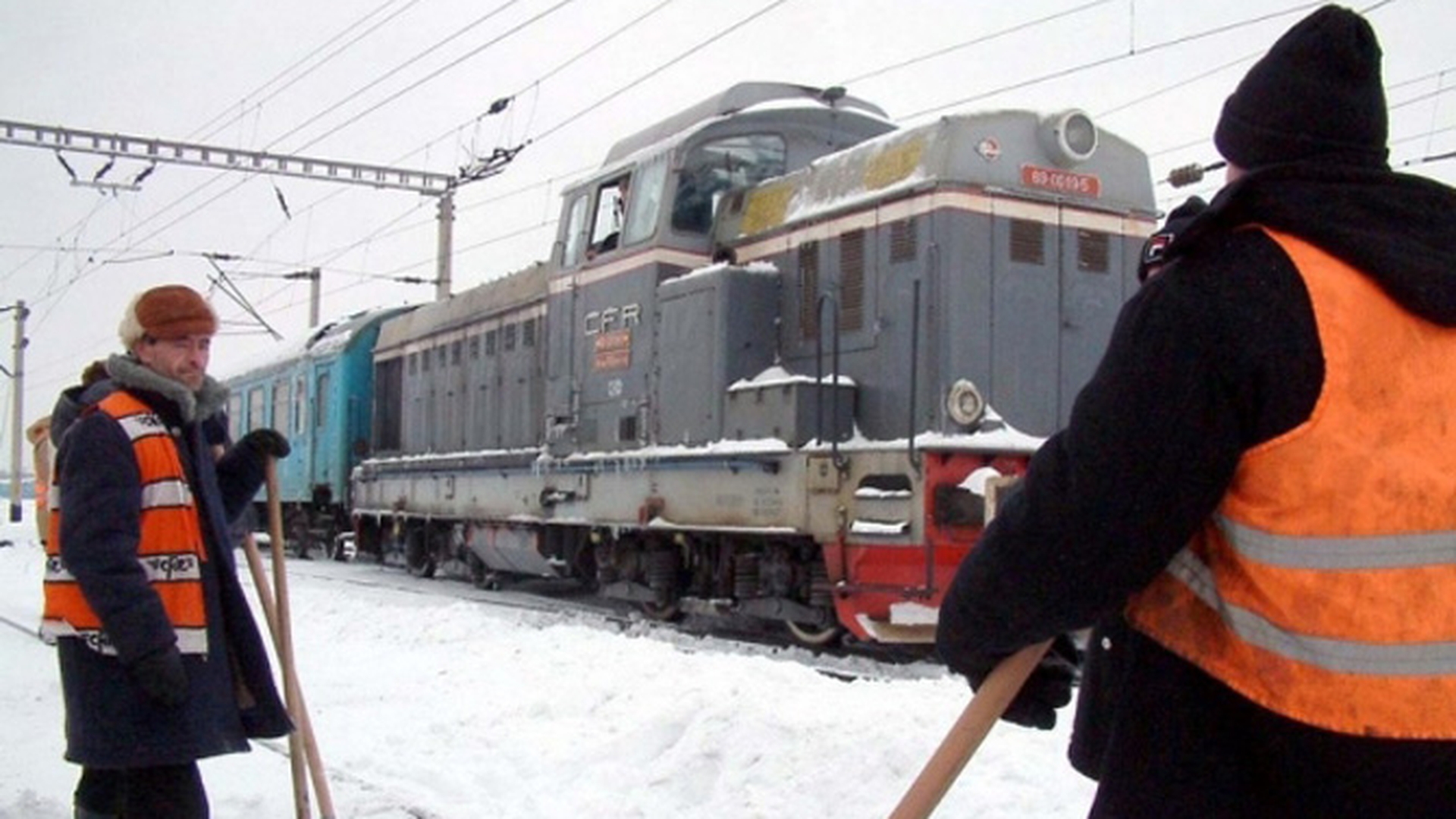 Traficul feroviar pe ruta Bucuresti-Constanta a fost reluat! Vezi pe unde mai poti circula