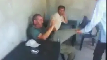 Primarul din Prăjeni a deschis anchetă în sat. I-am aflat povestea lui ”Bruce Lee de la birt”!
