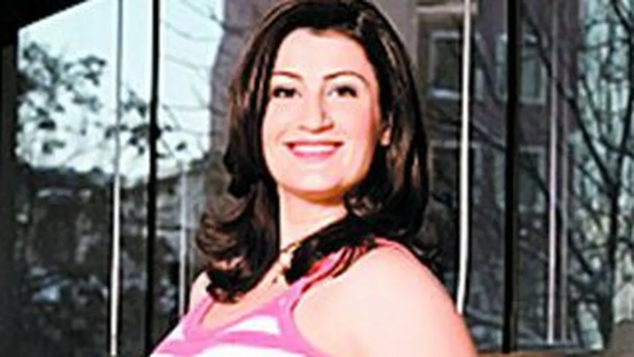 Actrita Adriana Nicolae, amuzata de scandalul cu sarcina misterioasa