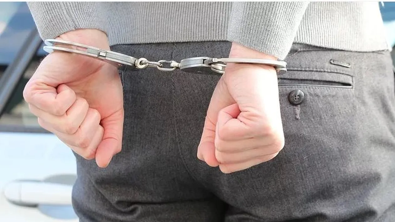 De-a râsu'-plânsu' în Iași! Un bărbat a fost încătușat după ce a vrut să vândă heroină! Polițiștii au fost uimiți când au văzut ce a scris în declarația pe proprie răspundere