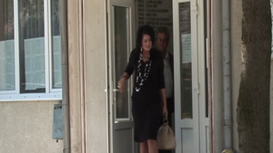 Ancuta Carcu s-a “luptat” cu polinoamele la bacalaureat. Sexy-peremista da examenul maturitatii la 30 de ani