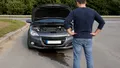 Ai găsit apă sub mașină? Iată care este motivul și în ce situații trebuie să te îngrijorezi