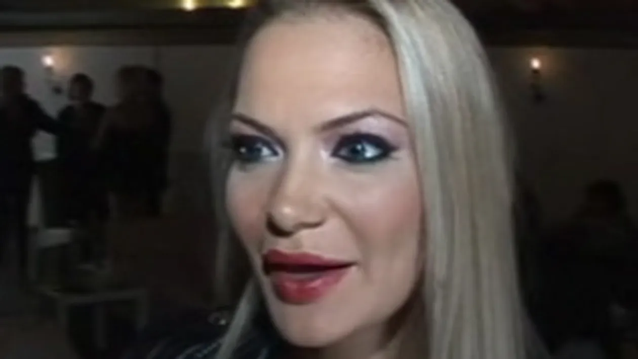 VIDEO Andreea Antonescu: Sunt tanara, blonda, nu am nevoie de imbunatatiri!