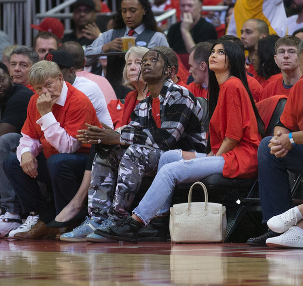 Kylie Jenner este însărcinată! Ce sex va avea bebeluşul