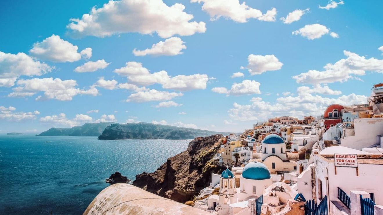 Prețul incredibil plătit de 5 români pentru o masă în Grecia: „Toți au rămas blocați”