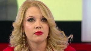 Oana Lis vrea să îşi schimbe viaţa! Le-a cerut ajutorul prietenilor