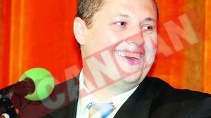Deputatul Mironescu si-a parasit familia pentru o fosta crainica TV
