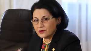 Ecaterina Andronescu, fost ministru al Educaţiei, a spus adevărul despre anul şcolar: „Automat îngheaţă”. Ce îi aşteaptă pe profesori