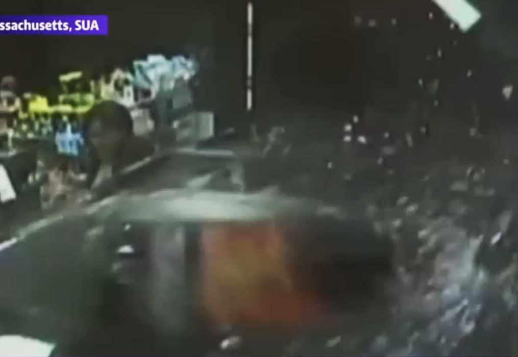 O femeie a văzut moartea trecând pe lângă ea la milimetru! Stătea la coadă la supermarket, când…