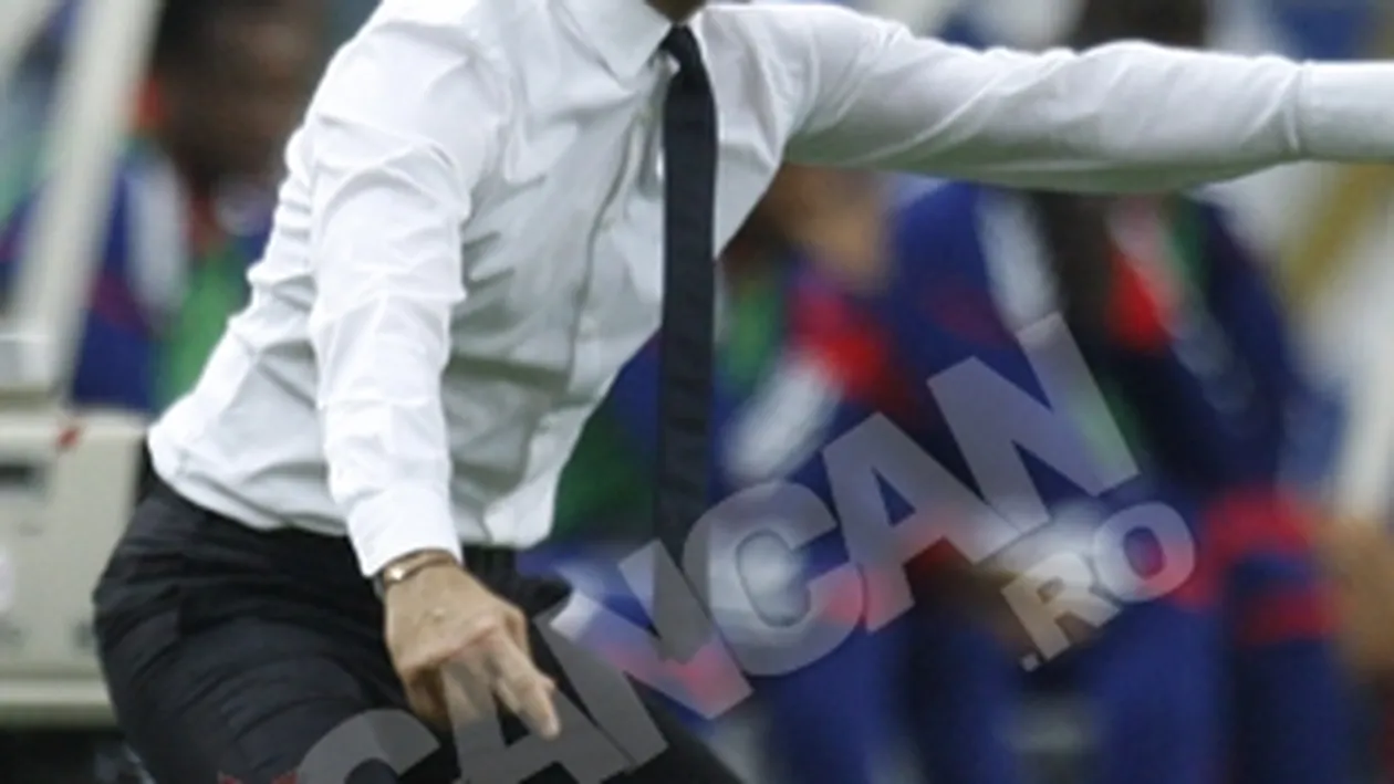 Razvan Lucescu a schimbat doua avioane de frica presei!