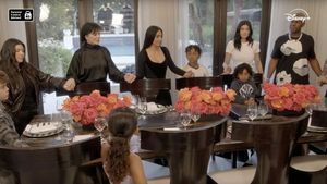 Familia Kardashian-Jenner se mărește din nou. Cine așteaptă încă un copil