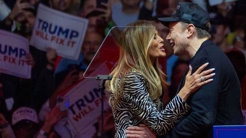Ce relație este între Melania Trump și Elon Musk? Apropiații nu o văd cu ochi buni