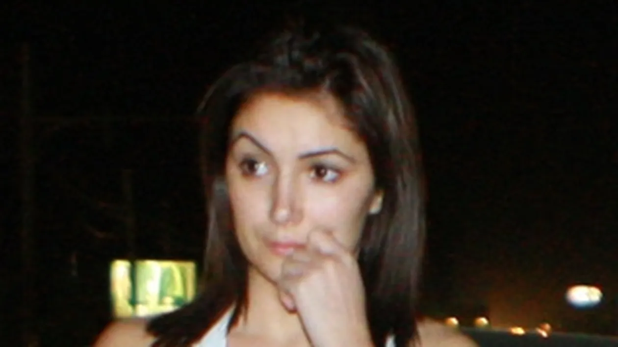 SOCANT Sexy Braileanca, inselata de vrajitoare cu 3.000 de euro pentru bani si noroc in dragoste: „Mi-au facut o papusa din ceara de epilat si picaturi de sange