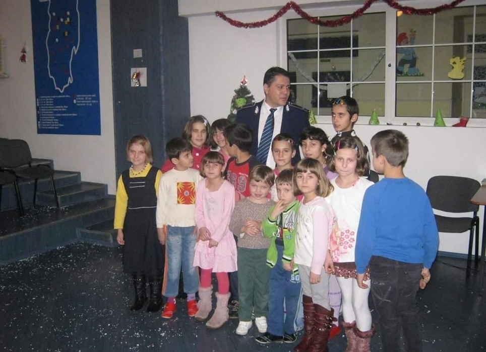Polițistul Eusebiu Predonescu se implică în numeroase acțiuni umanittare