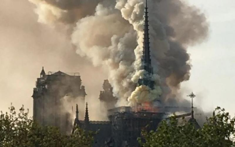Cauza incendiului de la Catedrala Notre Dame din Paris. Cum a luat foc