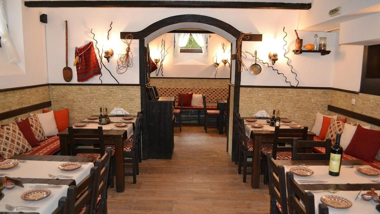 Cât costă să iei masa în capitala Bulgariei comparativ cu Bucureștiul. Prețurile la restaurantele de lux sunt mai mici