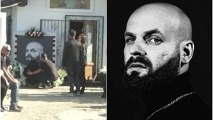 Ți se rupe sufletul! Nosfe a fost condus astăzi pe ultimul drum. Soția lui a îngenuncheat minute în șir în fața tabloului cu chipul artistului