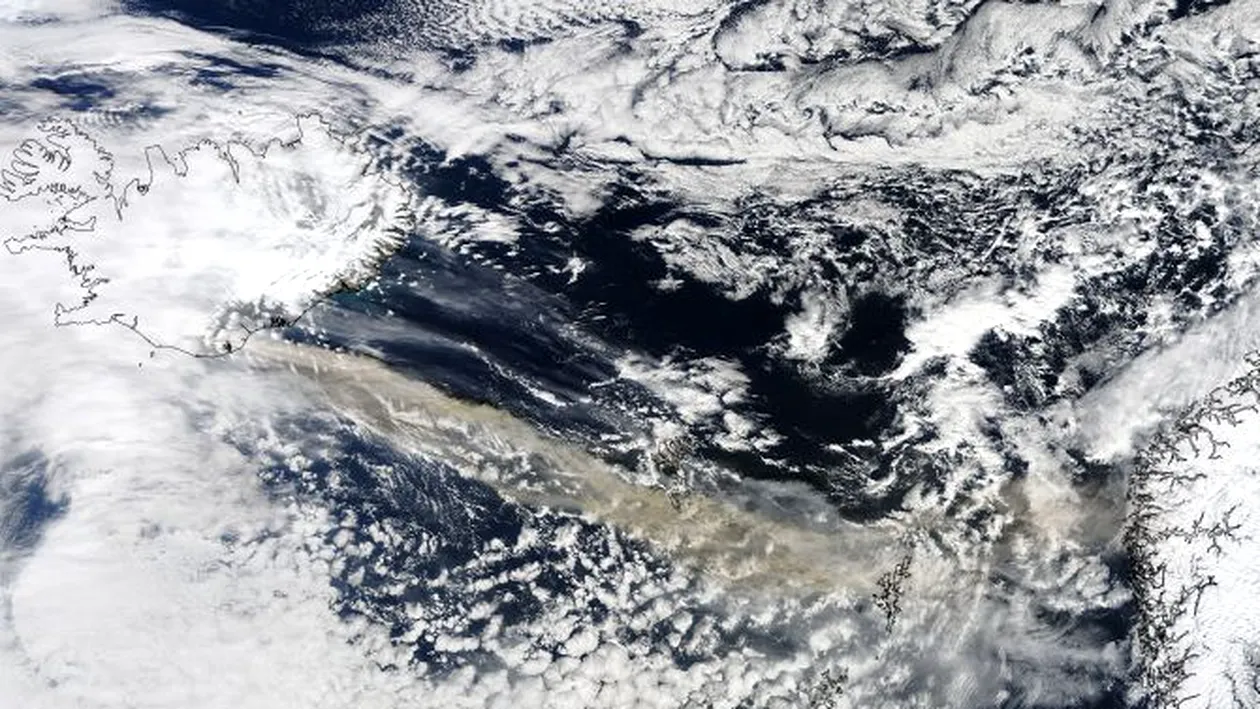 Eruptia vulcanica din Islanda paralizeaza traficul aerian european: peste 20.000 de curse internationale au fost anulate!