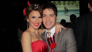 Imaginile care sunt interzise profund cardiacilor! Şi-a scos la plajă posteriorul ultra-siliconat!