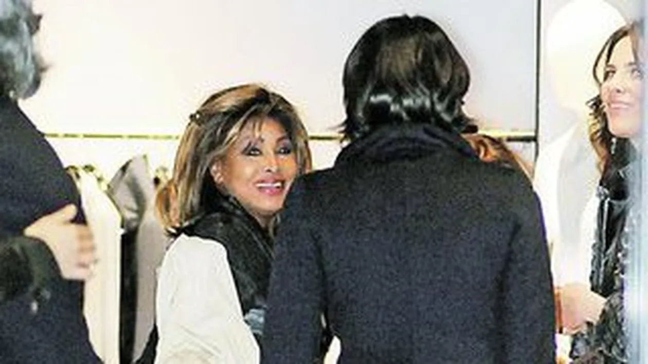 In piele si pe tocuri la 71 de ani!