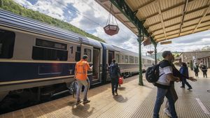 CFR a pregătit trenuri speciale pentru litoral. Când vor începe să circule