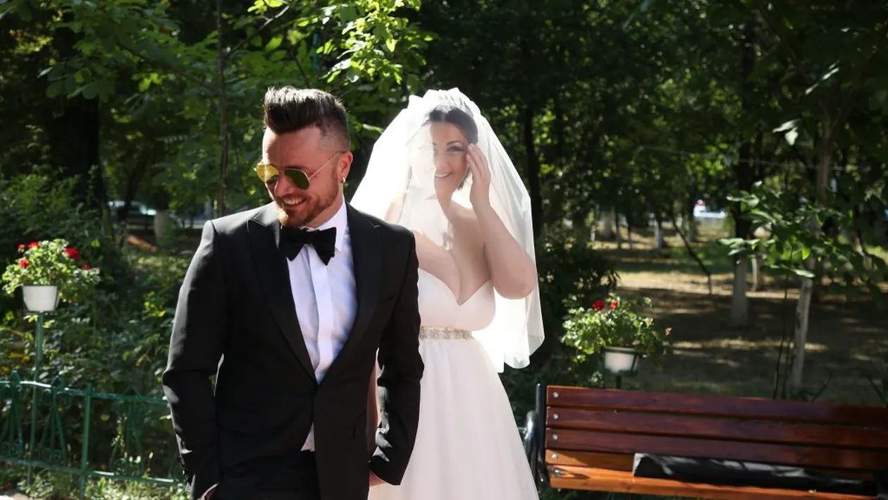 Cum s-au îmbrăcat nașii la nunta Gabrielei Cristea și a lui Tavi Clonda!