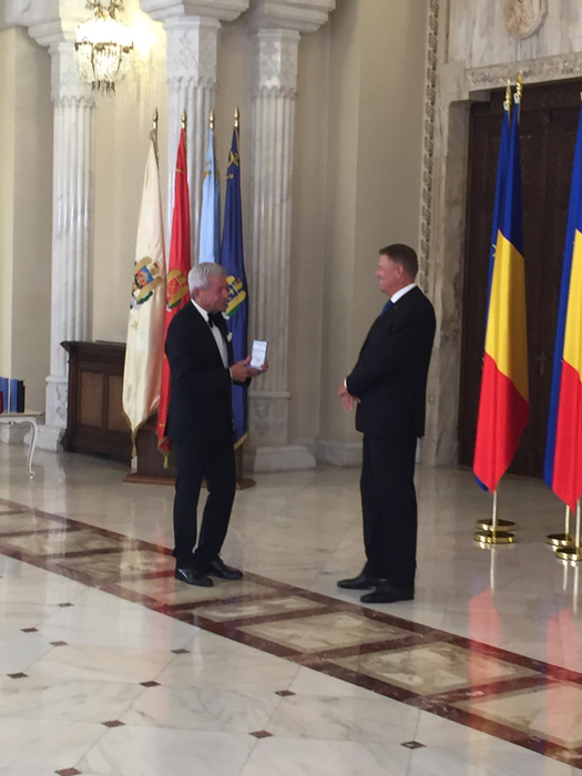 Ion Dichiseanu a fost decorat la Palatul Cotroceni de președintele Klaus Iohannis