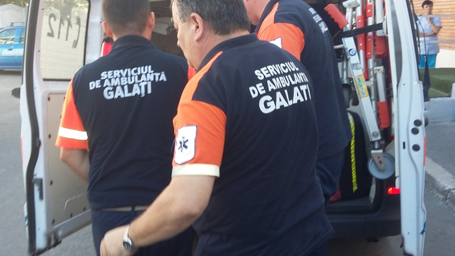 O fetită de 6 ani din Galati şi-a omorât fratele când erau la joacă