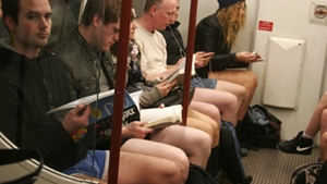 Mii de oameni din lumea intreaga au ramas in chiloti la metrou - Afla aici de ce