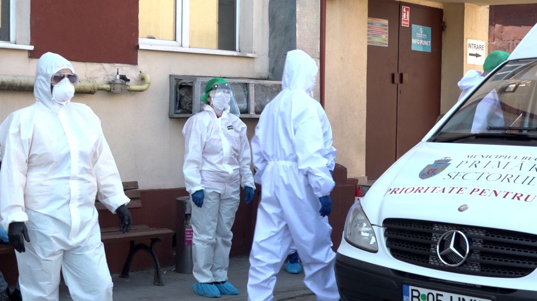 Primăria sectorului 1 a strâns sute de voluntari și a mers să împartă alimente la peste 500 de persoane. „Vom repeta acțiunea”
