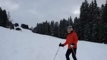 Delia Antal s-a inalnit cu Madonna pe partia de schi! Au facut vacanta in aceeasi statiune!