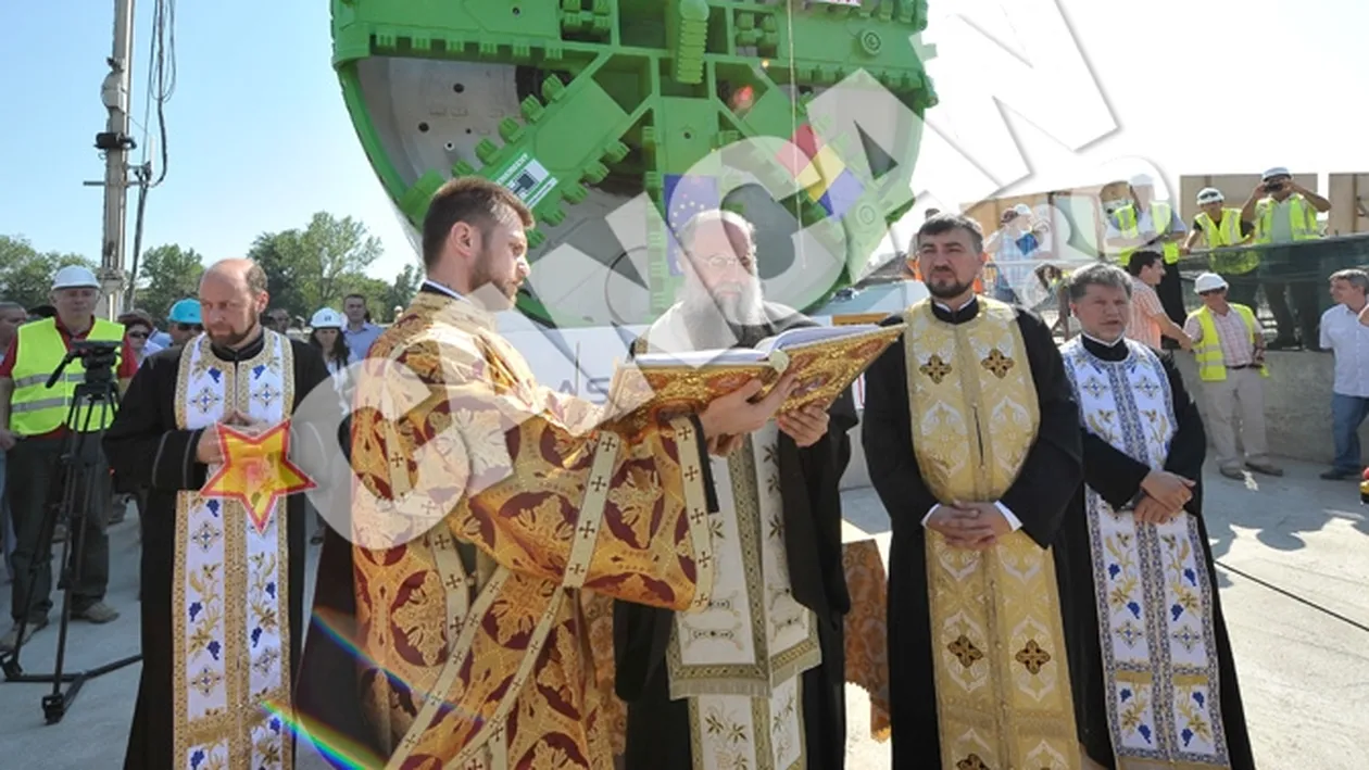 Utilajele care vor sapa tunelele la Magistrala 5 de metrou, sfintite de un sobor de preoti. Cartitele au fost botezate!