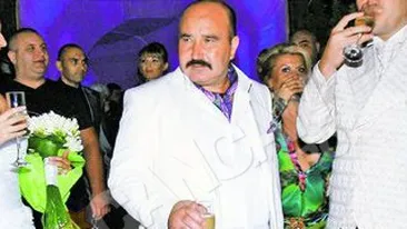 Teama Bucurestiului a facut show intr-un restaurant din Ciorogarla! Nutu Camataru s-a distrat cu Salam si politistii