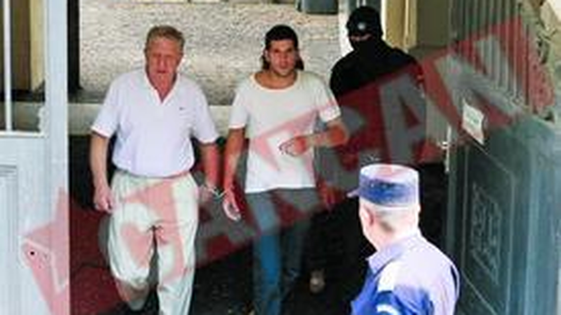 "Vanzatorii de ovule", datori 200.000 Euro