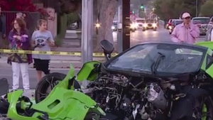 Scenariul morţii lui Paul Walker se repetă! A dat 167.000 de euro pe un McLaren şi l-a făcut praf cât ai zice ”peşte”