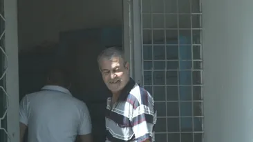 Ce mai fac parintii Floarei Leonida, fosta gimnasta ajunsa prostituata? Ar intra in pamant de rusine, dar au gasit o solutie sa treaca peste dezamagirea pe care le-a provocat-o fata lor!