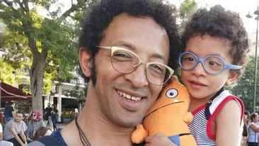 În ce stare este băiețelul lui Kamara, după cinci intervenții chirurgicale. Artistul a luat o decizie radicală: „Să fie un copil normal”