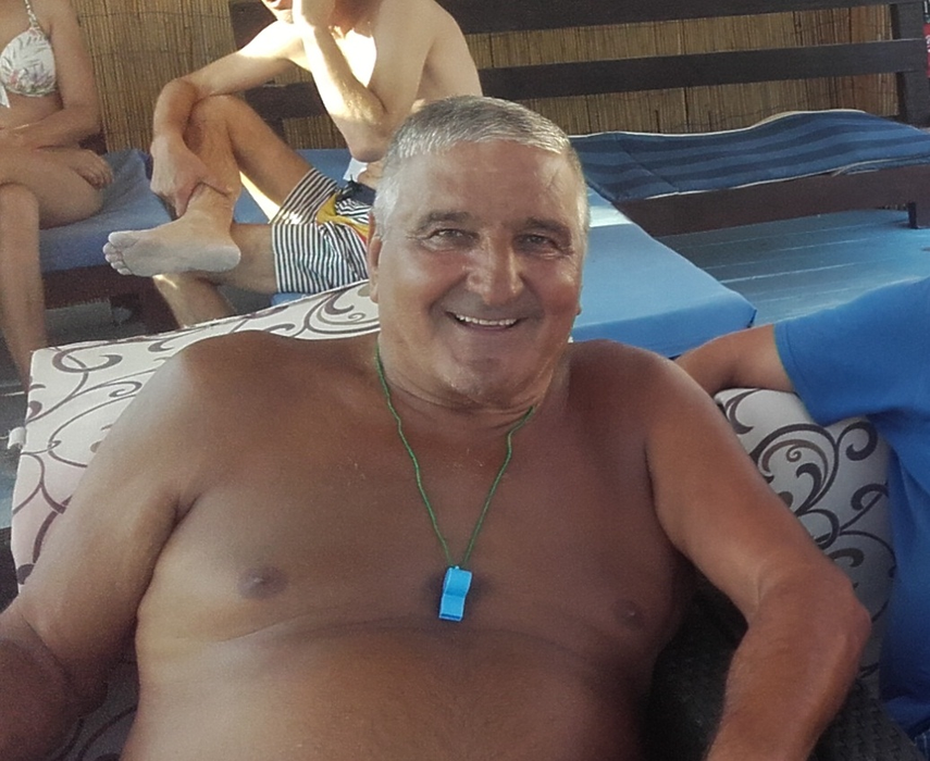 Rică Răducanu a ales în ultimii ani să petreacă vacanța mare pe litoral, la terasa „Sirena”, a propriei familii / Sursă foto: CANCAN.RO