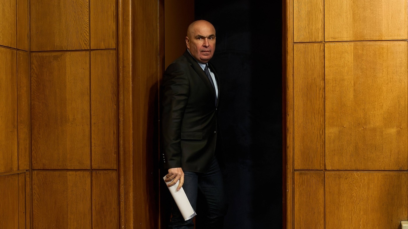 Ilie Bolojan a stat ilegal în fosta vilă a lui Traian Băsescu! Detalii uluitoare au ieșit la iveală