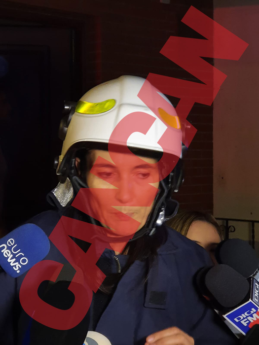 Clotilde Armand, primarul Sectorului 1, a plecat de la incendiu cu tot cu costumul de pompier / Foto: CANCAN.RO