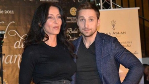 Dani Otil, sarutat cu foc de Mihaela Radulescu! Gesturi tandre si pline de iubire intre cei doi indragostiti