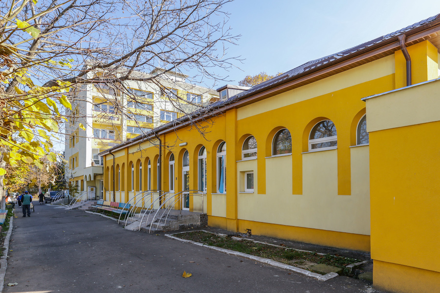 Focar de COVID-19 într-un cămin de bătrâni din Bacău. „Am făcut tot ce am putut, dar degeaba”