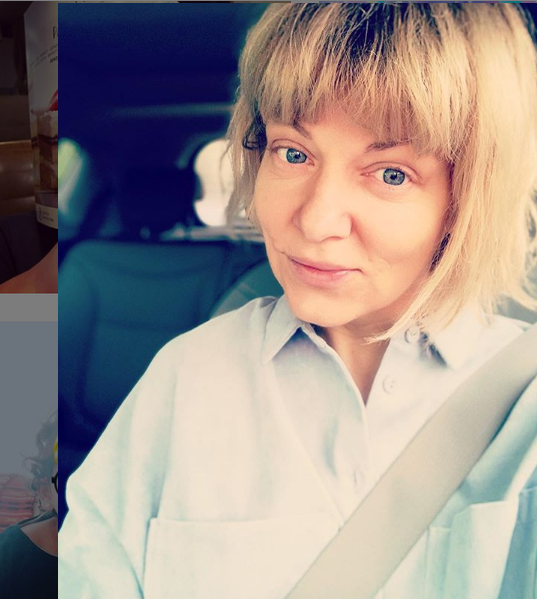 Dana Nălbaru, reacţie ciudată după ce a primit un mesaj de la o fană: “Nu mai râd ca proasta…”